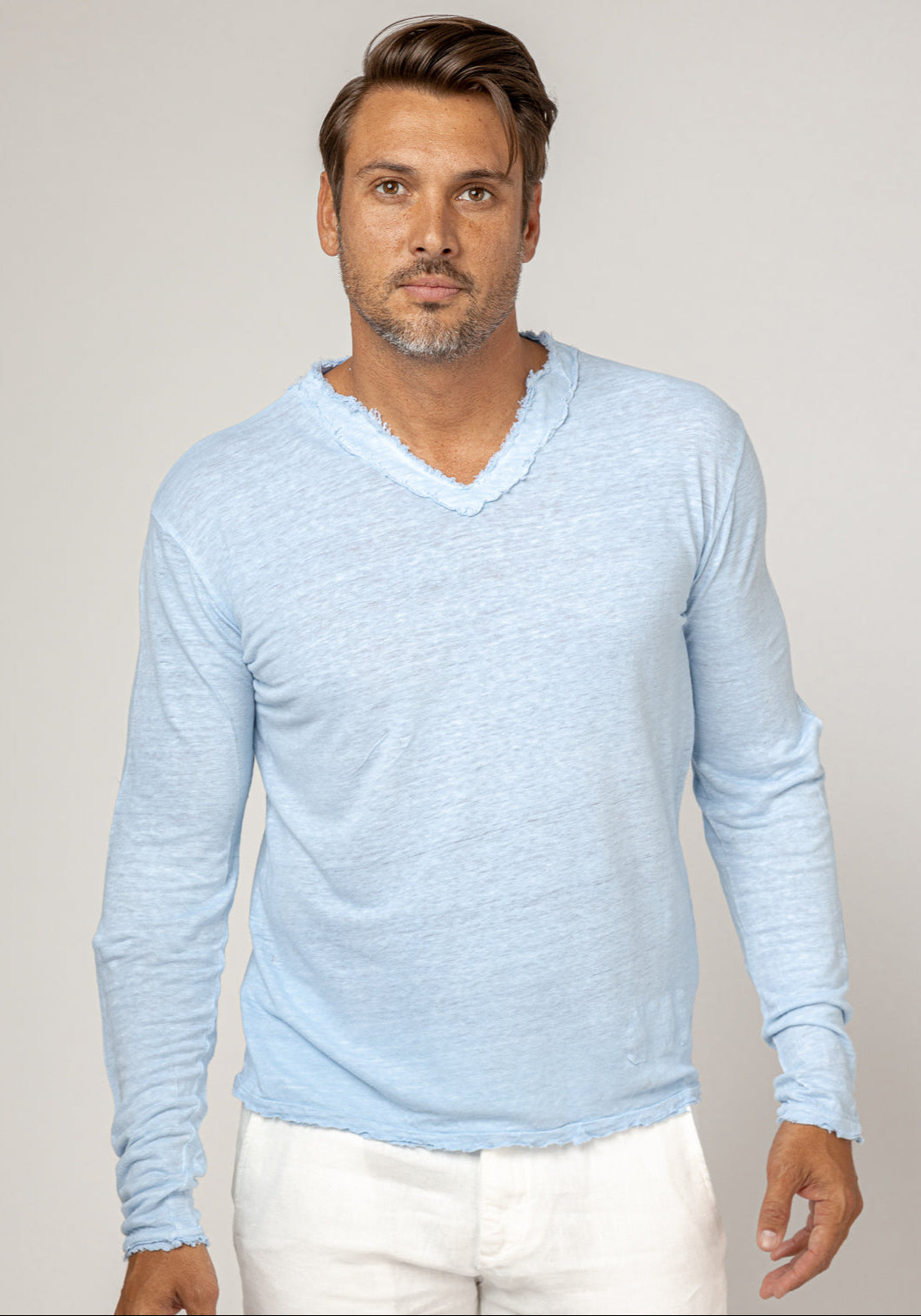 Jersey Linen Fitted Long Sleeve V-Neck T-Shirt in light blue