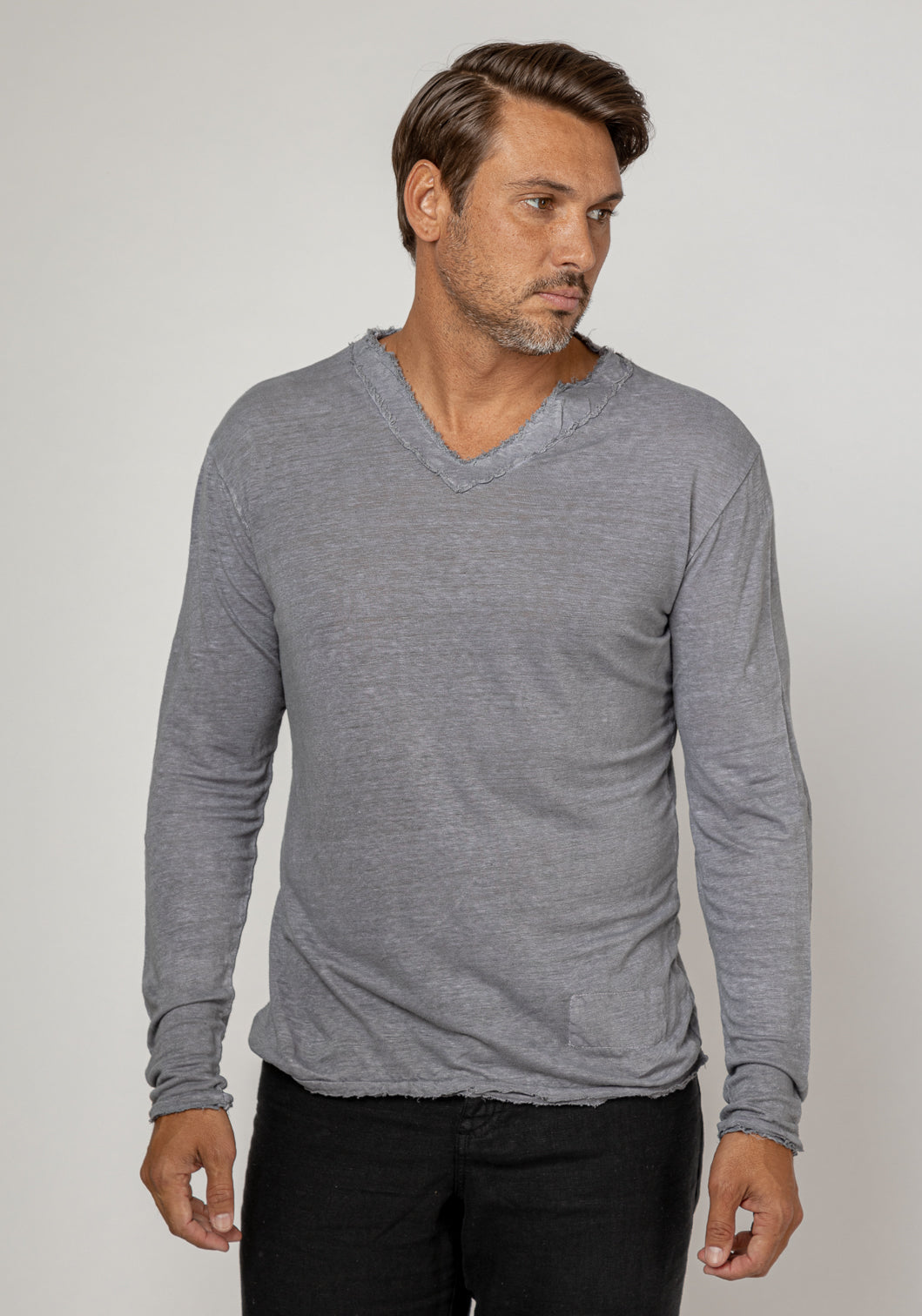 Jersey Linen Fitted Long Sleeve V-Neck T-Shirt in gray