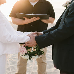 IN LOVE IN LINEN